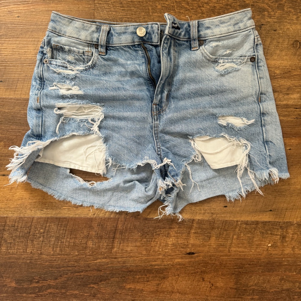American Eagle Denim Mom Fit Shorts - Size 4